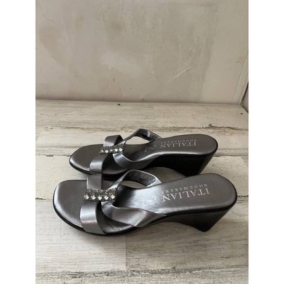 Italian Shoemakers made in Italy woman’s grey open toe sandals with faux stones - Picture 4 of 5